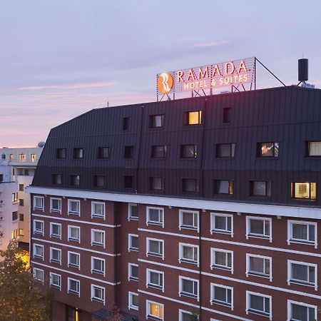 Ramada Hotel & Suites By Wyndham Bucharest North Exteriér fotografie