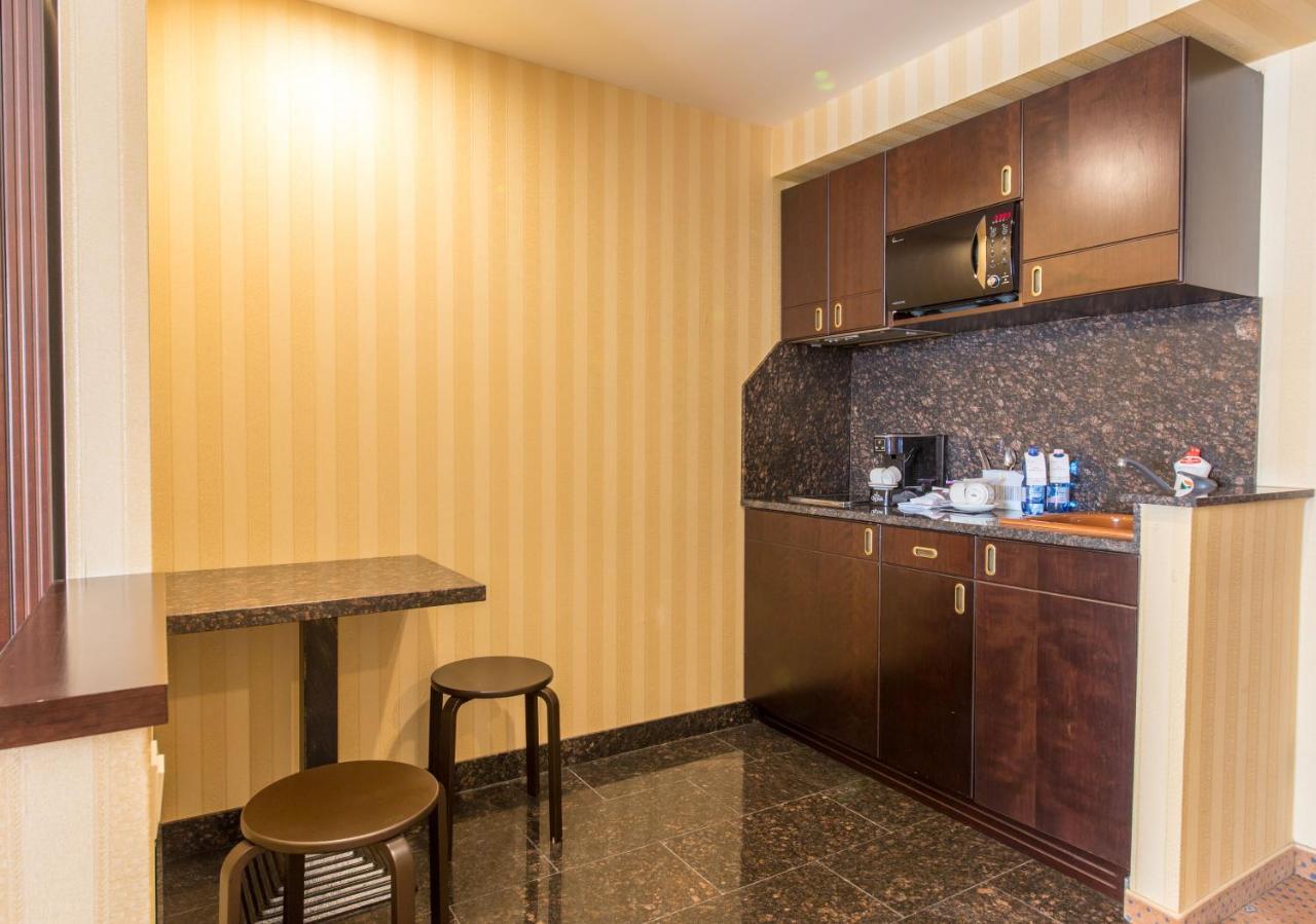 Ramada Hotel & Suites By Wyndham Bucharest North Exteriér fotografie