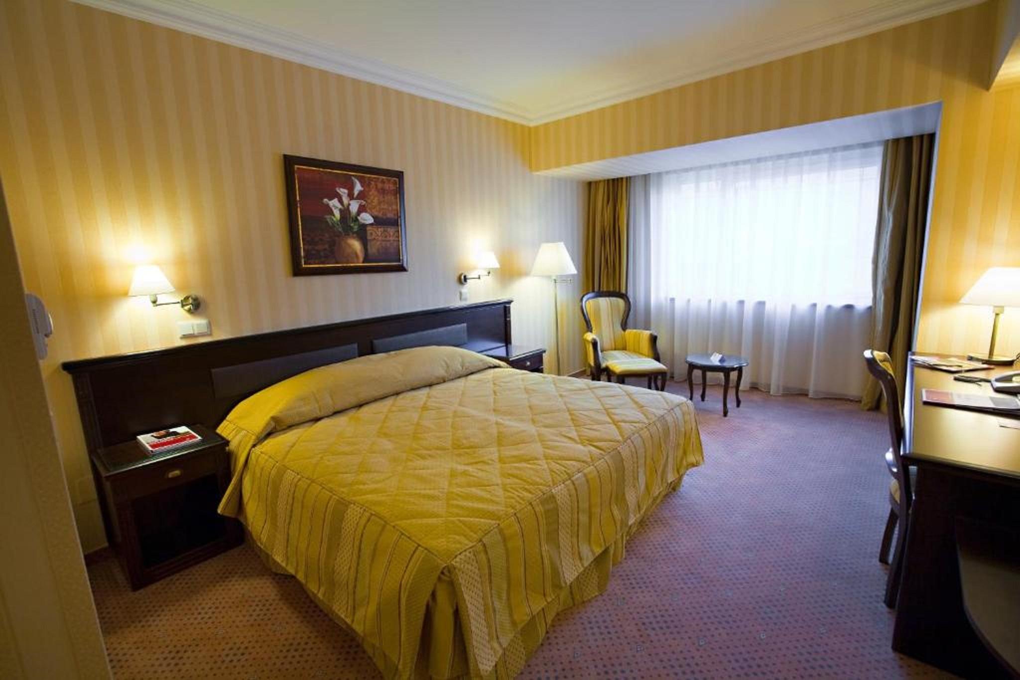 Ramada Hotel & Suites By Wyndham Bucharest North Exteriér fotografie