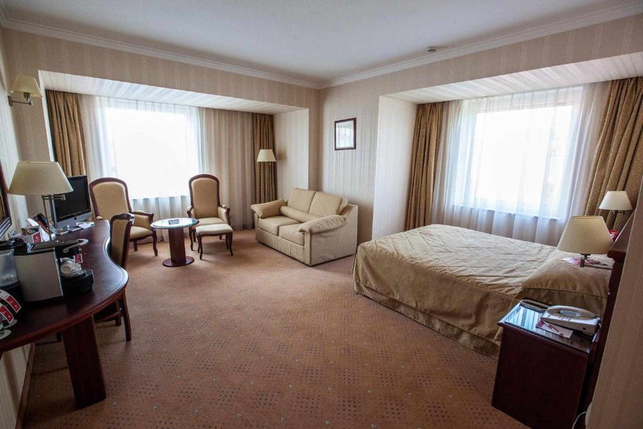 Ramada Hotel & Suites By Wyndham Bucharest North Exteriér fotografie