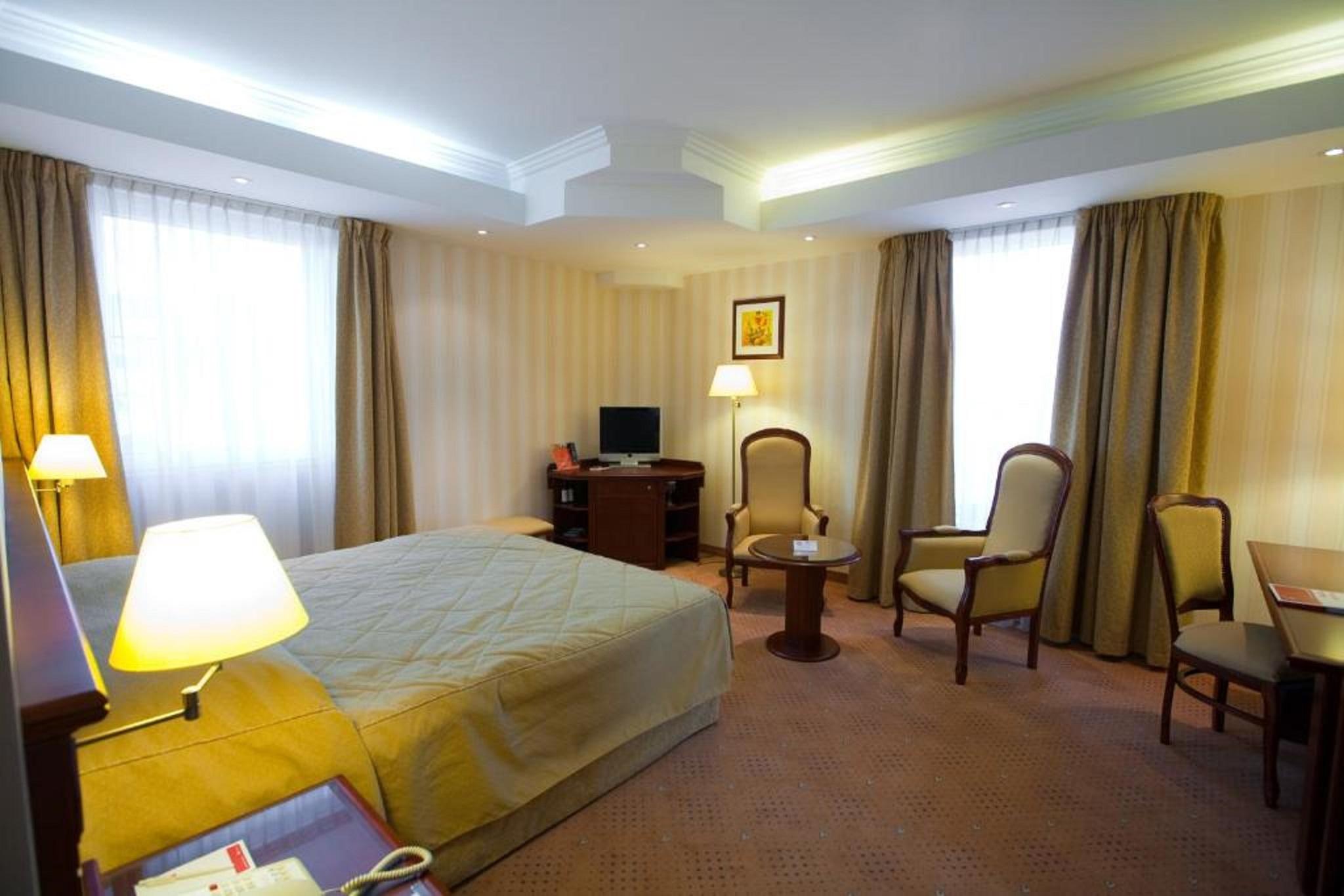Ramada Hotel & Suites By Wyndham Bucharest North Exteriér fotografie