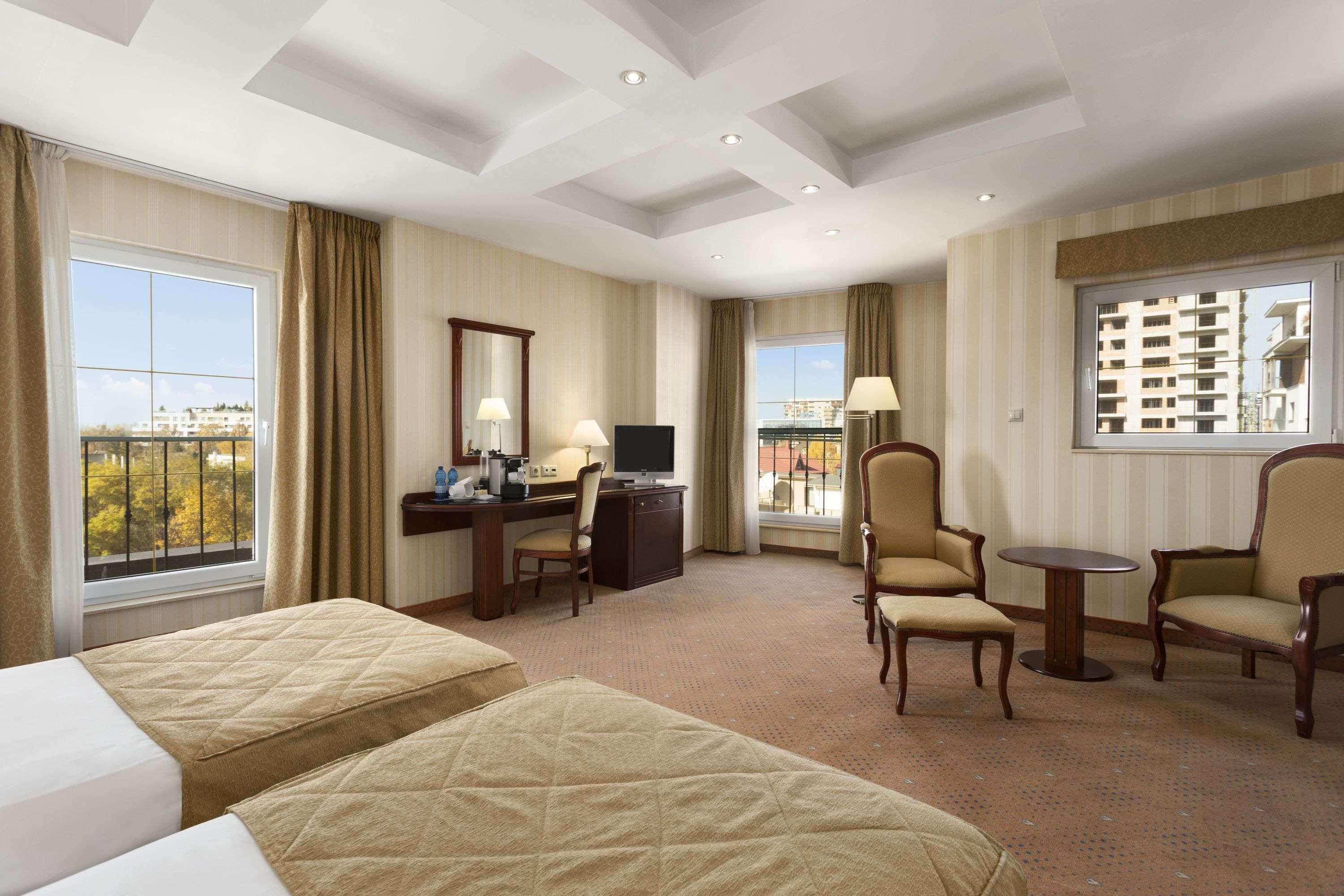 Ramada Hotel & Suites By Wyndham Bucharest North Exteriér fotografie