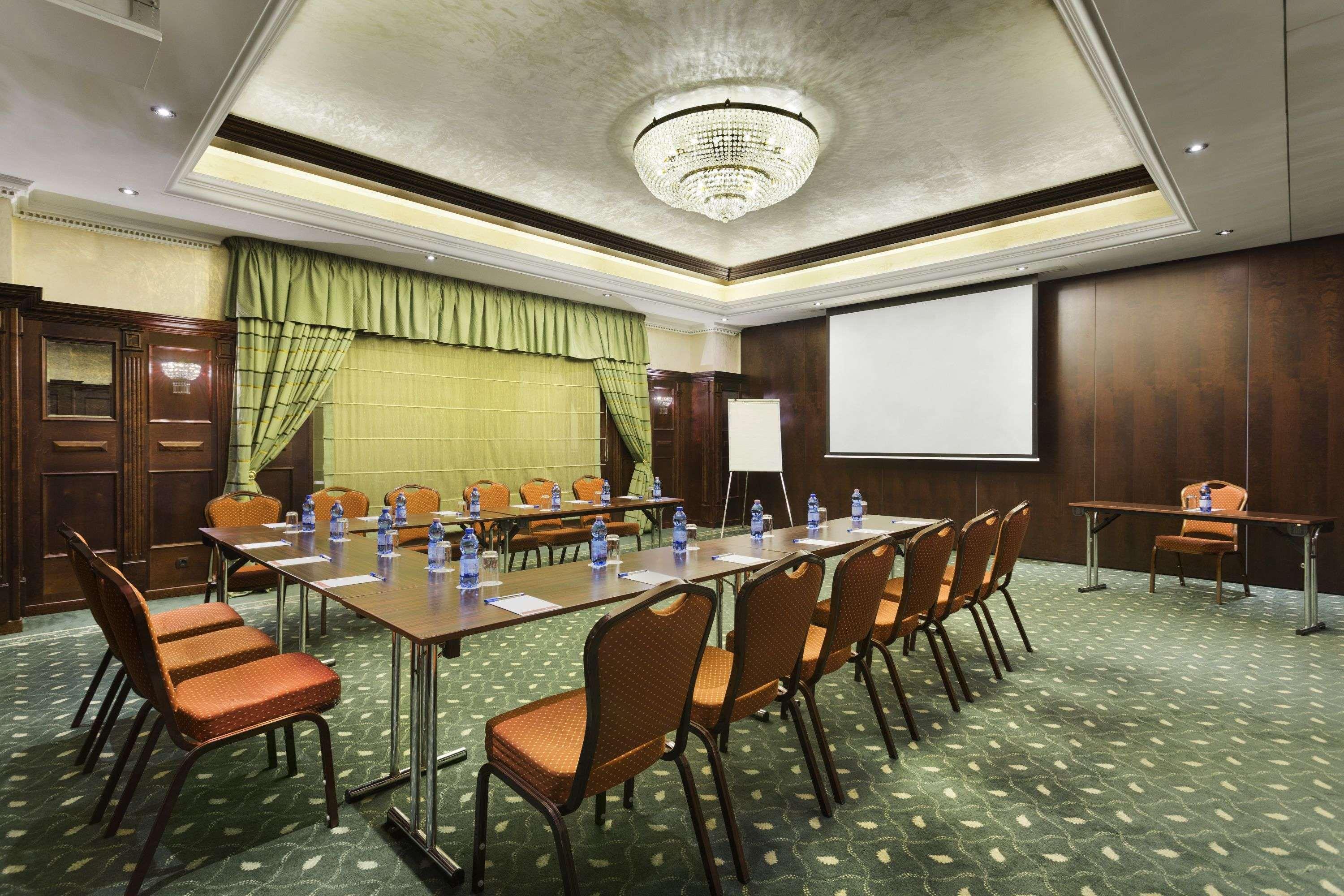 Ramada Hotel & Suites By Wyndham Bucharest North Exteriér fotografie