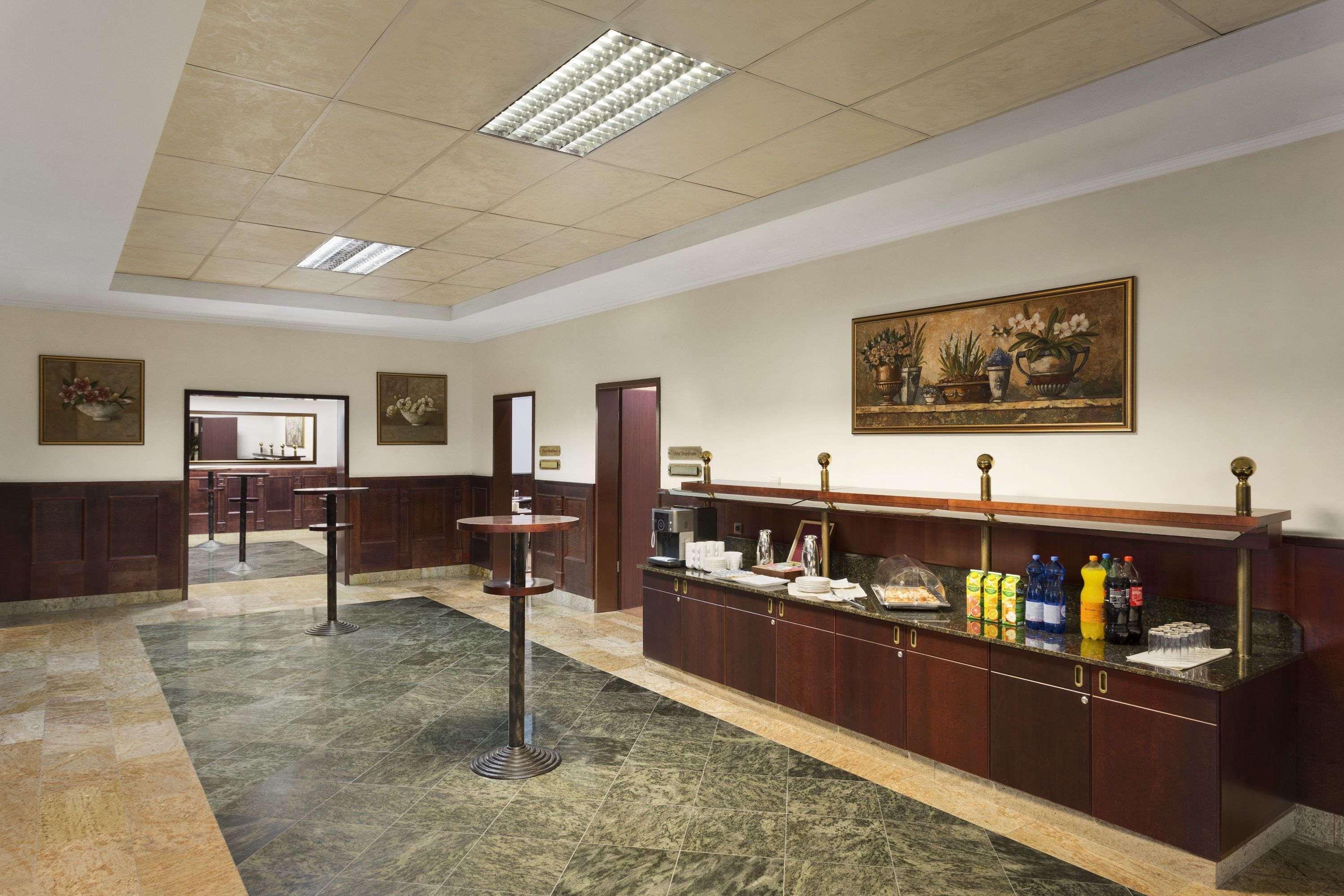 Ramada Hotel & Suites By Wyndham Bucharest North Exteriér fotografie